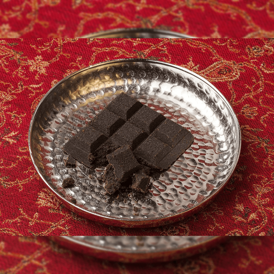 Swiss Arabian Bakhoor Al Arais in 40 GM container, fragrant traditional aromatic incense with decorative packaging.