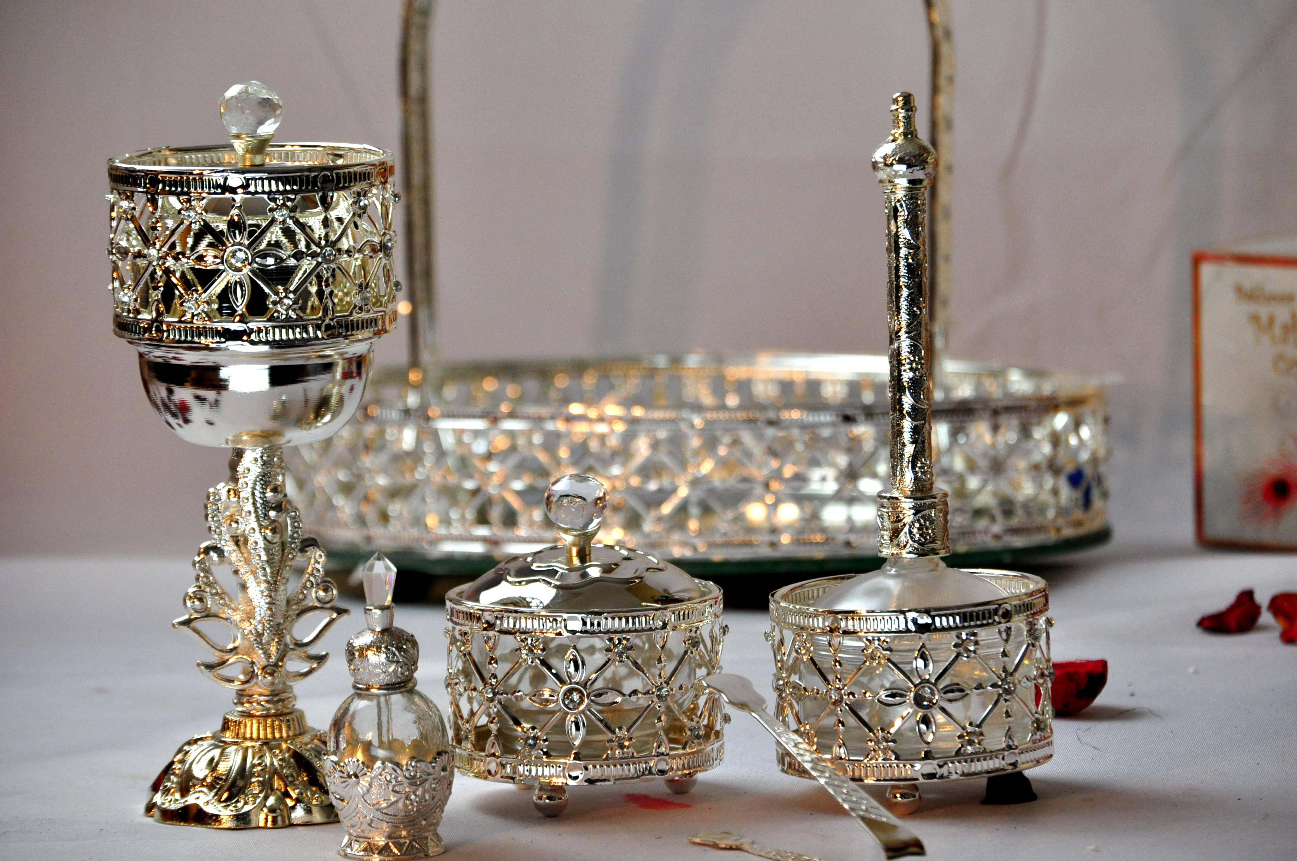 Arab Wedding Bakhoor Burner (Mabkhara) -Oud Burner, Metal,Tray Inside 12 inch Tall (Silver) - Intense oud