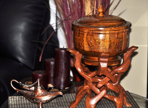 Wooden Rosewood Decorative Wooden Stand and Jar/Bowl with Lid - Unique Gift - Intense oud